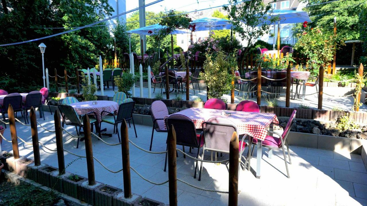 Hotel Am Schloss Borbeck Essen Bagian luar foto